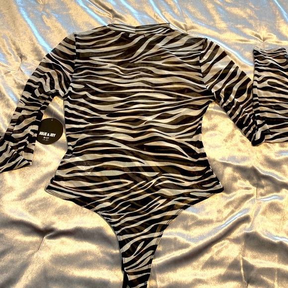 NWT Jolie & Joy Semi-Shear Bodysuit Sz. M - Picture 7 of 12